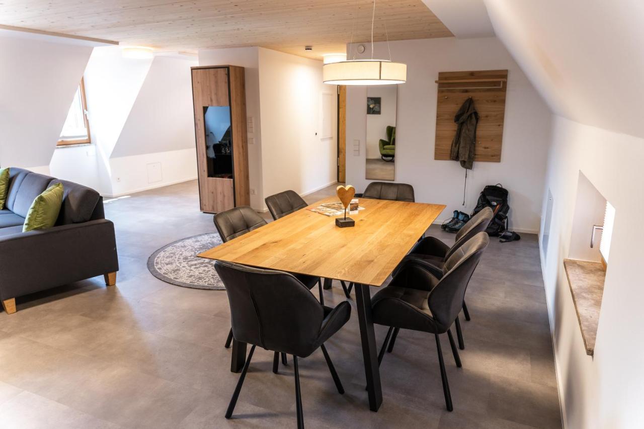 4 Apartments Im Hof By Gasthof Linde Албщат Екстериор снимка